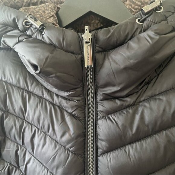 NWT Michael Kors Chevron Logo Print Quilted Nylon Reversible Jacket Size L - Picture 8 of 16